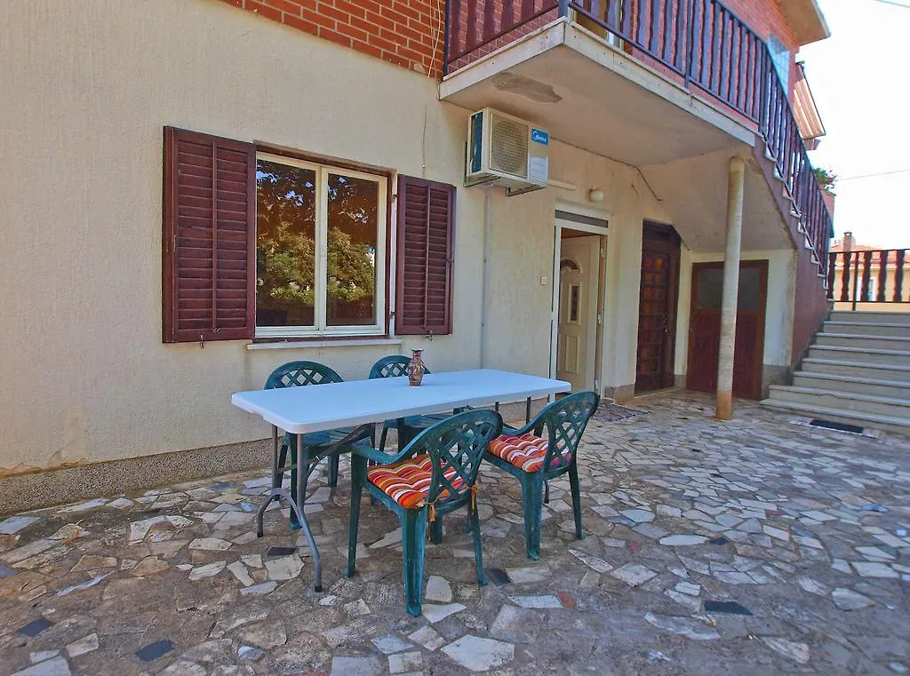 Apartment Marija 1157 Pula 0*,  Croatia